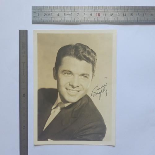Audie murphy autograph - audie,