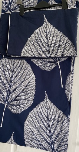 Harlequin leaf design - ‘leaf’,