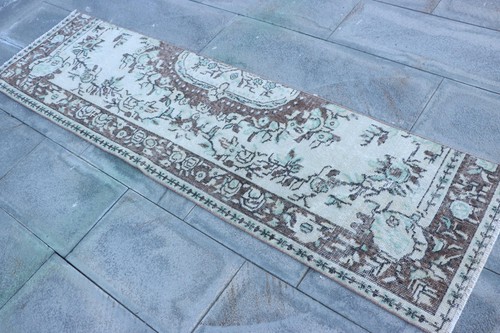 Brown runner rug 8x6 - rug, 1.8x6.8
