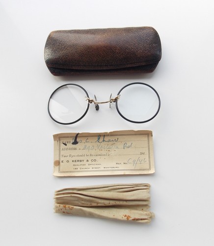Vintage pince nez - vintage,