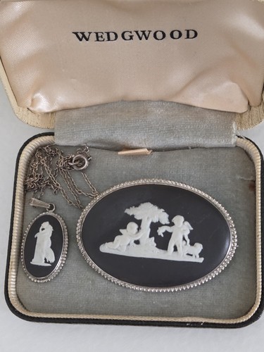 Vintage wedgewood black - vintage,