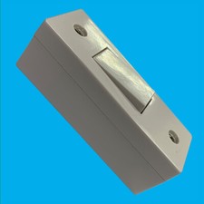 1x 1 Gang 2 Way Architrave