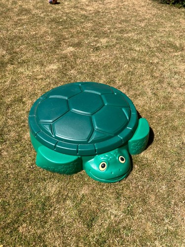 Little tikes green - green, sand