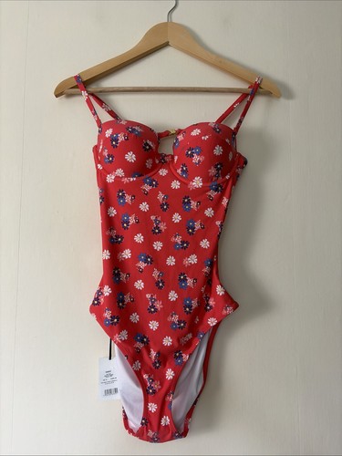 Lapel daisy red floral - lapel, ‘daisy’