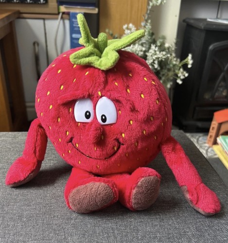 Strawberry goodness gang plush - strawberry,
