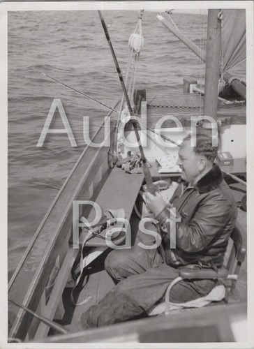 Man fishing sailing boat - fishing, on