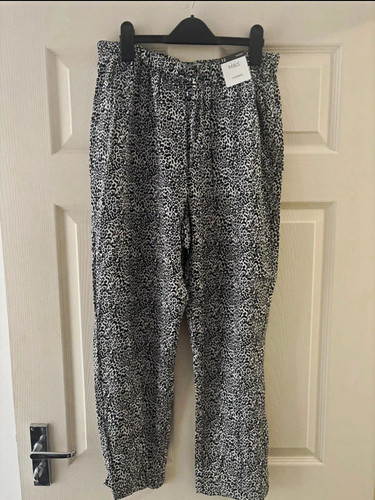 Women trousers size 12 - m&s,