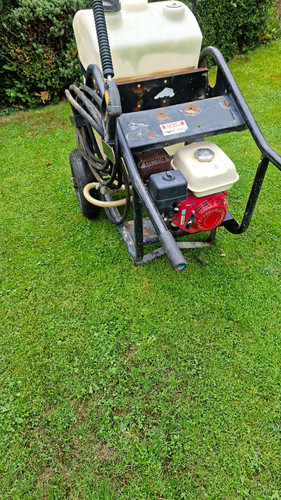 Wheel mounted petrol - wheel-mounted,