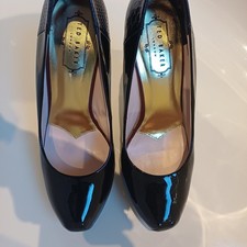 Ted Baker Women's Size 6 Heel