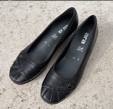 Ladies Black Leather Vintage