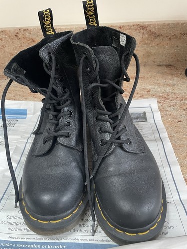 Marten black boots size 6 - dr,