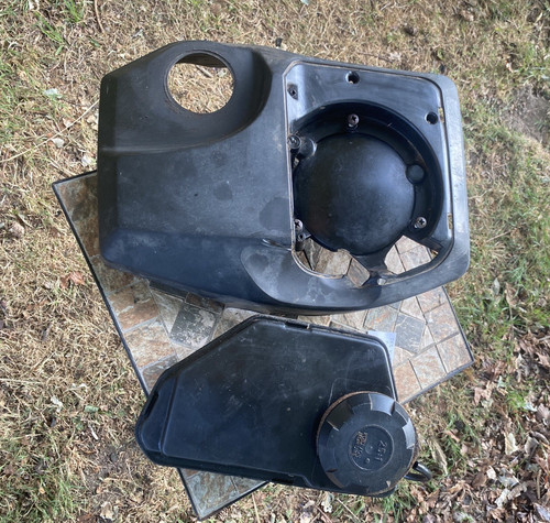 Fuel tank and engine - fuel,