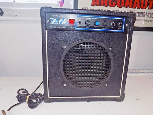 Realistic combo guitar - combo,
