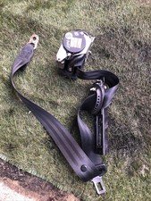 VW PASSAT B5.5 2002 FRONT SEAT BELT ASSEMBLY NEAR SIDE OR OFF SIDE AVAILABLE 