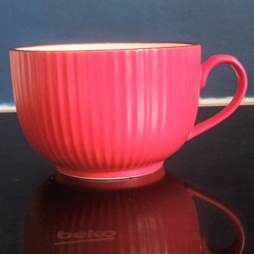 Large red ceramic - red,