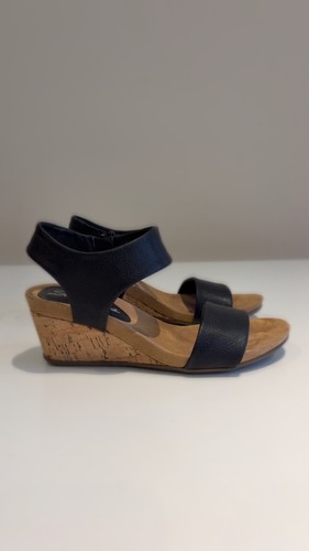 Black skechers wedge heels - black,