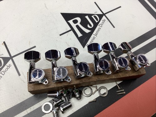 Ibanez logo tuning keys - keys, pegs