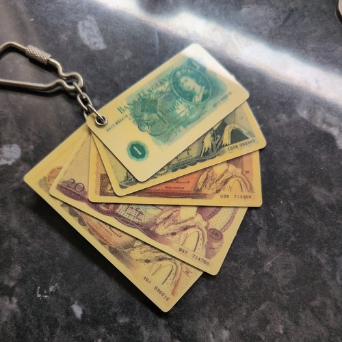 Old pound notes keyring - pound,