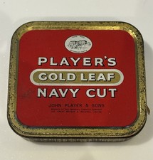 Player’s Navy Cut Gold Leaf