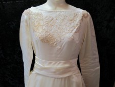 Vintage 1940s Handmade Wedding Dress (H0136)