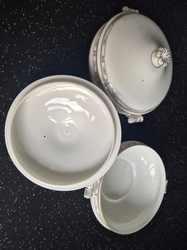 Wedgewood bone china - , dinner
