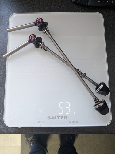 Quick release skewer set - release,