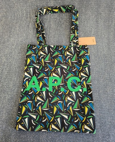 Multicolour geometrical - a.p.c.,