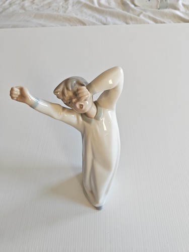 Lladro porcelain figurine boy - lladro,