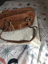 Large TanLloyd Baker Genuine