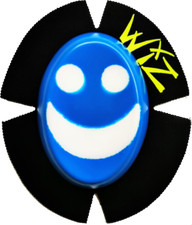 WIZ SMILEY FACE KNEE SLIDERS