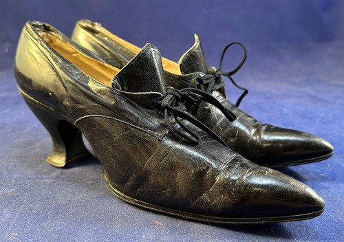 Victorian black leather - victorian,