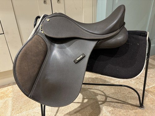 Wintec pony saddle in - 15”,