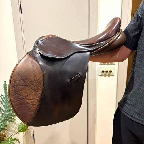 Ideal jump saddle 17 - jump, 17.5"