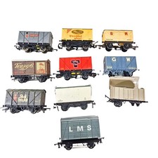 Rake Of 10 Wrenn Tri-ang OO