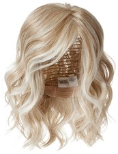 Raquel Welch Editor’s Pick