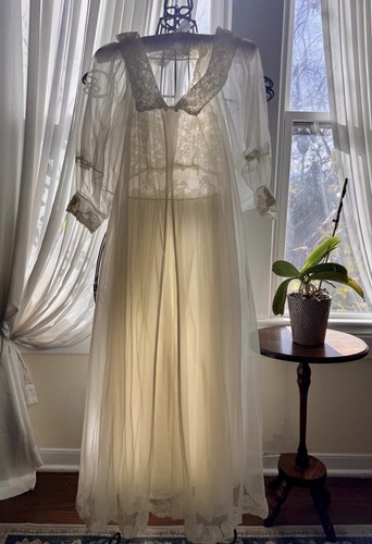 Vintage shadowline peignoir - vintage,