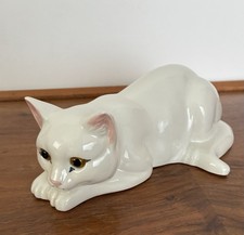 Stunning Cats & Co Large White