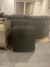 Barely used SIA Counter Table Mini Fridge - Black. Still in Protective plastic 