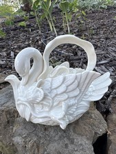 Elegant White Swan Teapot~7.5