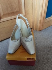 Van Dal Vanilla Leather Milly