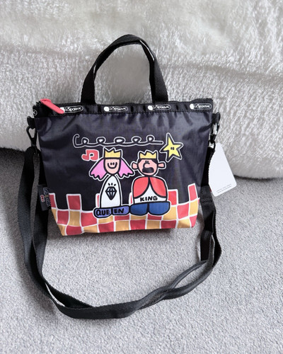 Lesportsac black graphic print - lesportsac,
