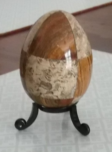 Onyx marbel egg with stand - egg,