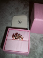 Genuine Swarovski crystal ring gold coloured, leaf design size 55 (m)