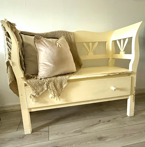 Gustavian style cream settle - gustavian,