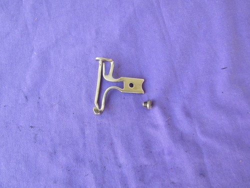 Singer shuttle holder - shuttle, carrier