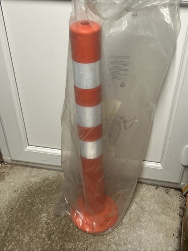Flexible parking bollard - flexible,