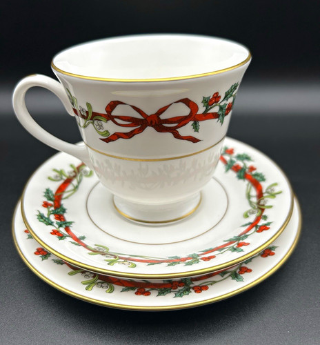 Royal worcester holly ribbons - worcester,