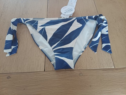Triumph bikini bottom - triumph, size