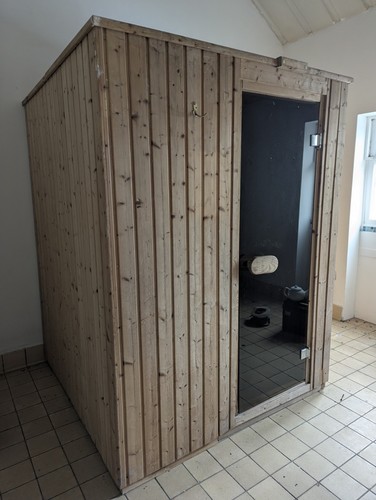 Flat pack sauna with - flat,