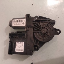 VOLKSWAGEN Golf S Bluemotion
